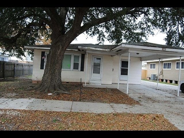 1st image of 703 Hilda St