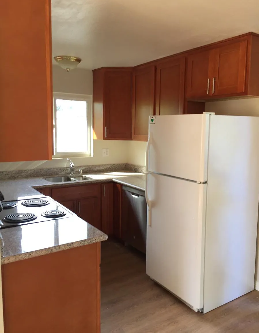 908 Arbor Road — Photo 2