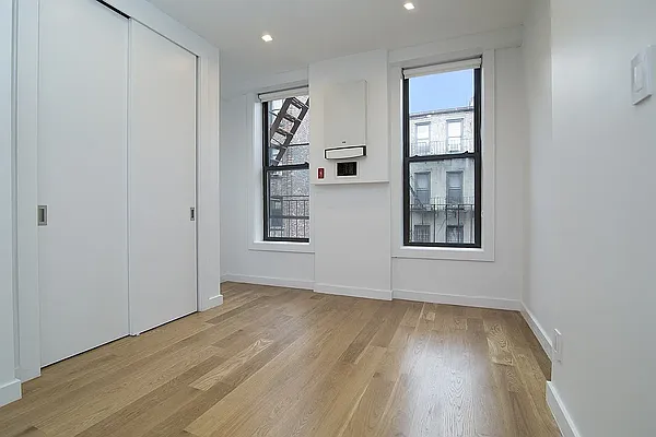 Rented by REAL New York | media 4