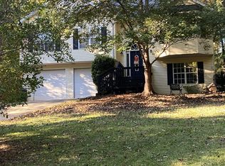 3126 Arrowhead Dr, Gainesville, GA 30506