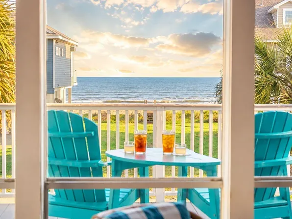 18410 E De Vaca, Galveston, TX 77554