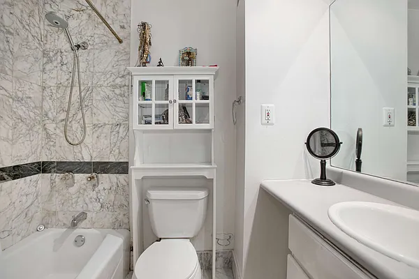 Rented by Compass | media 14