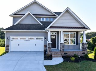 220 Clear Ct, Taylors, SC 29687