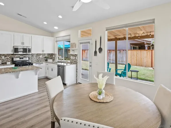 3373 Avocado Vista Ln, Fallbrook, CA 92028