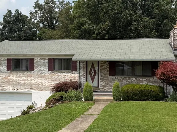 227 Tolley Dr, Beckley, WV 25801