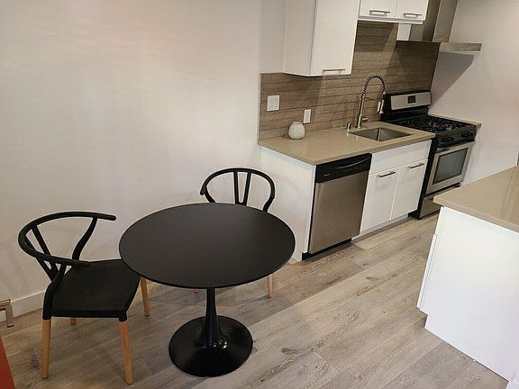 5th image of 1757 N Kingsley Dr APT 105