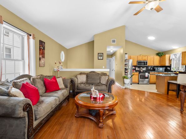 240 Hauser St, Waterbury, CT 06704