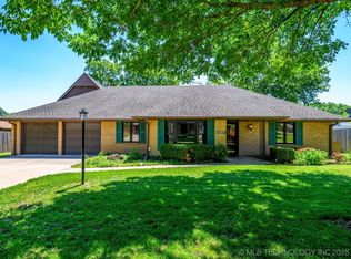 1044 Meadow Dr, Bartlesville, OK 74006