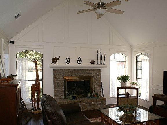 4th image of 2521 Cobre Valle Ln