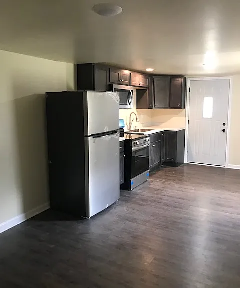 154 W Jefferson St — Photo 11