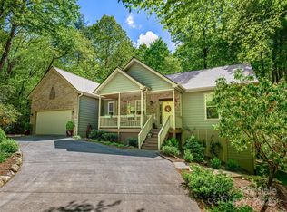 977 Salola Ln, Brevard, NC 28712