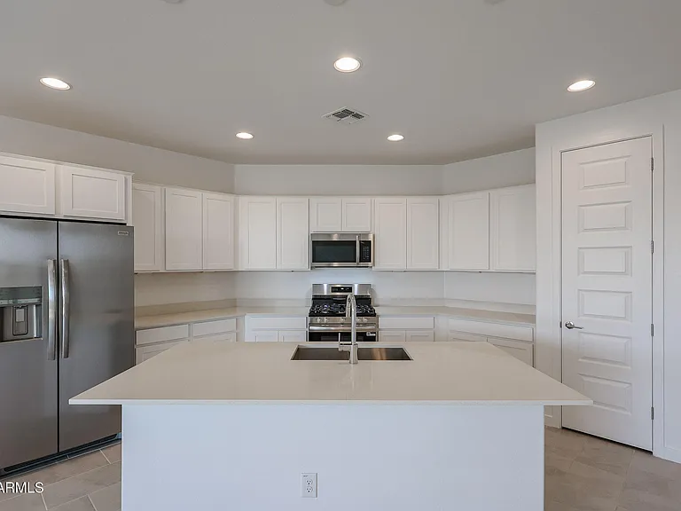 7841 W Staghorn Rd — Photo 2