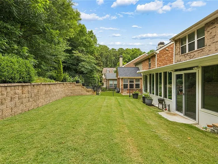 5011 Morriscastle Dr — Photo 39