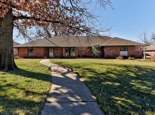12121 Thorn Ridge Rd, Oklahoma City, OK 73120