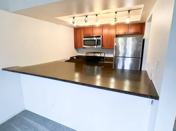 14006 SE 6th St APT 7, Bellevue, WA 98007