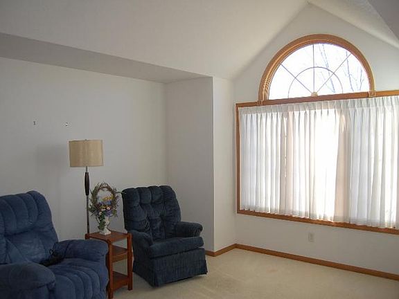 5th image of 5635 Cortland Cir