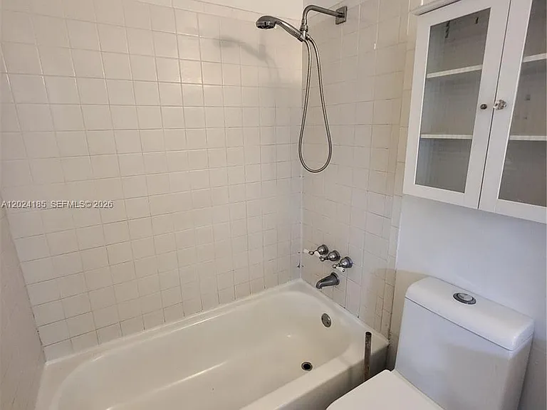 1008 Jefferson Ave #303 — Photo 11