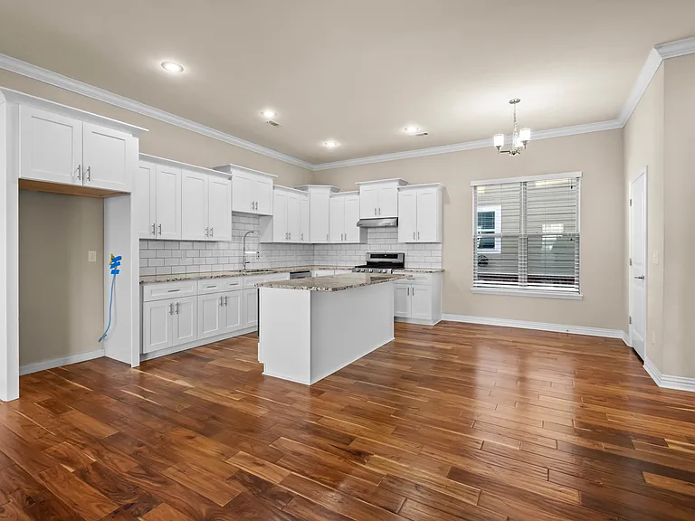 1737 W Broadway Pl — Photo 5