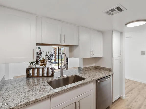 3033 E DEVONSHIRE Avenue #2033, Phoenix, AZ 85016