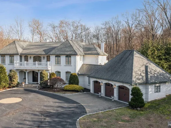 1143 High Mountain Rd, Franklin Lakes, NJ 07417