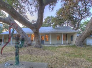 410 E Hosack St, Boerne, TX 78006