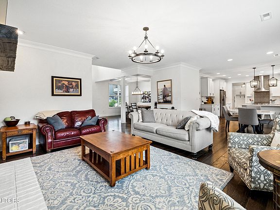 4th image of 1837 Pierceson Point Ln