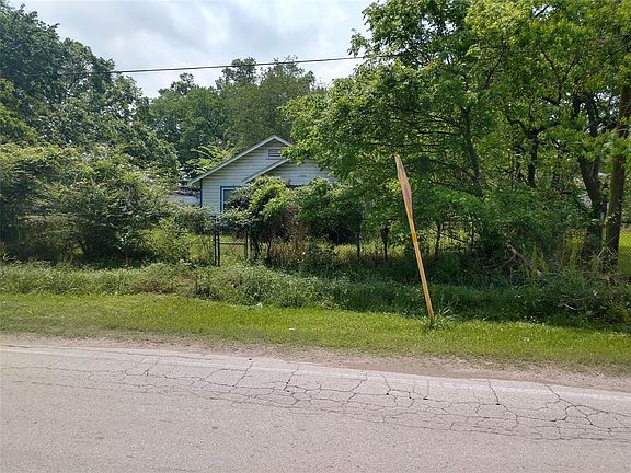 3rd image of 12926 Green River Dr