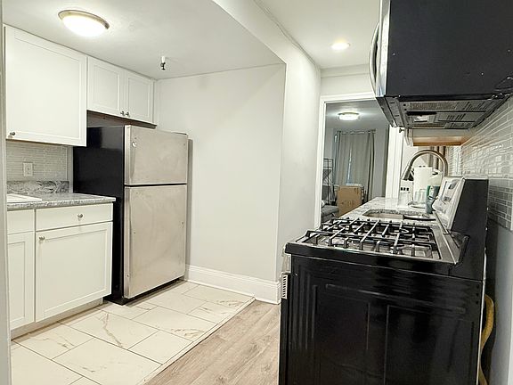 4th image of 611 W 145th St #Gr1