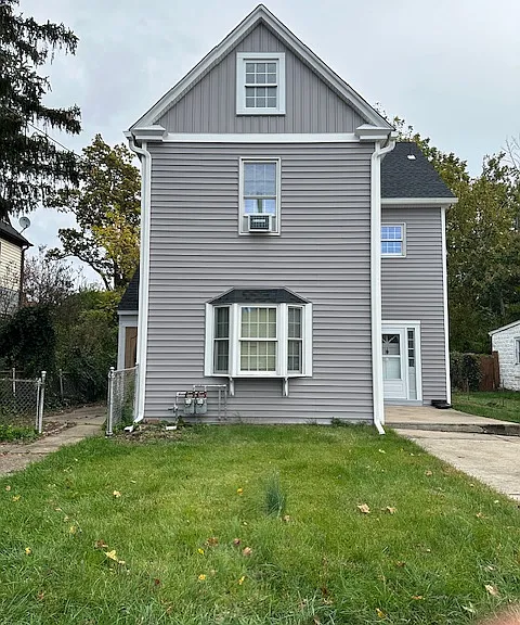 7813 Montgomery Ave — Photo 1