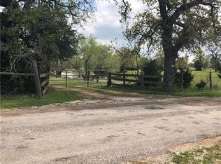 1147 County Road 215, Giddings, TX 78942