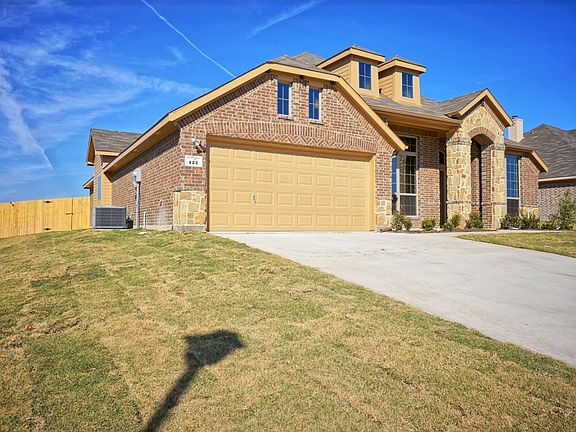 3rd image of 122 Fieldview Dr