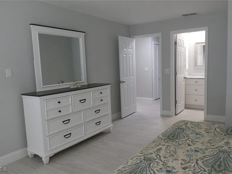 11110 Caravel Cir #101 — Photo 18
