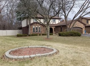 1232 N Hickory Trl, Addison, IL 60101