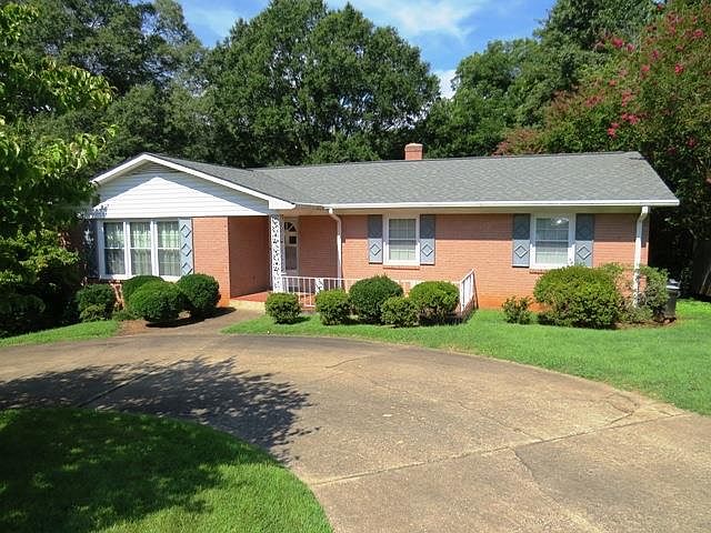 1st image of 712 Windsor Ln