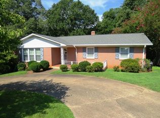 712 Windsor Ln, Martinsville, VA 24112