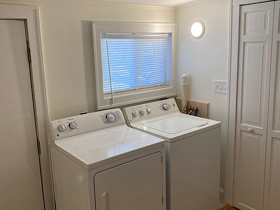 3rd image of 501 Green St