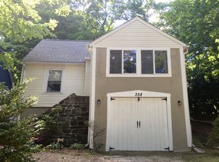 358 Lake Dr, Lake Peekskill, NY 10537