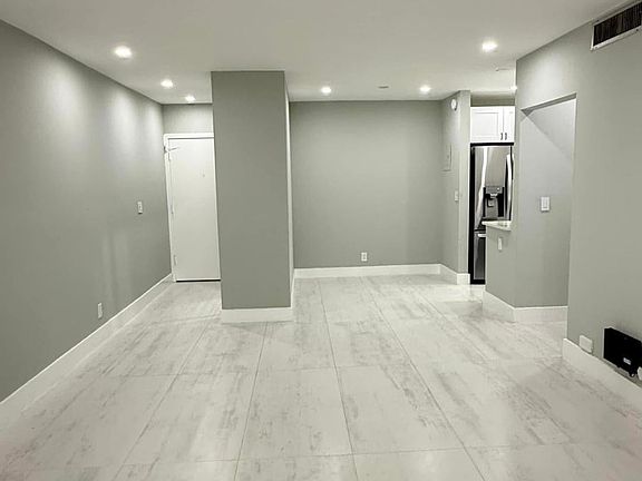 4th image of 2191 NE 68th St APT 403