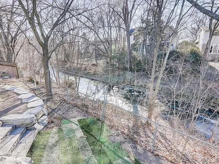 210 Valleyview Ct — Photo 14