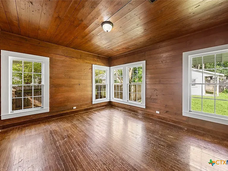 710 N Wall St — Photo 11