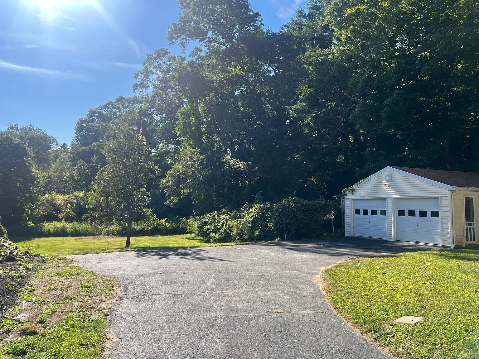 4 bed, 2928 sqft, $4,400 — Photo 3