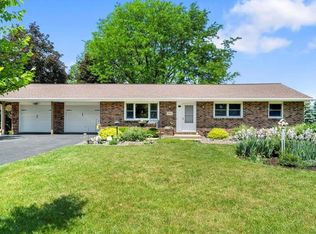 2945 Brueck Rd, Dubuque, IA 52001