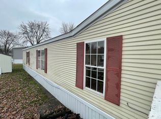 481 S Kippen Dr SE, Grand Rapids, MI 49548