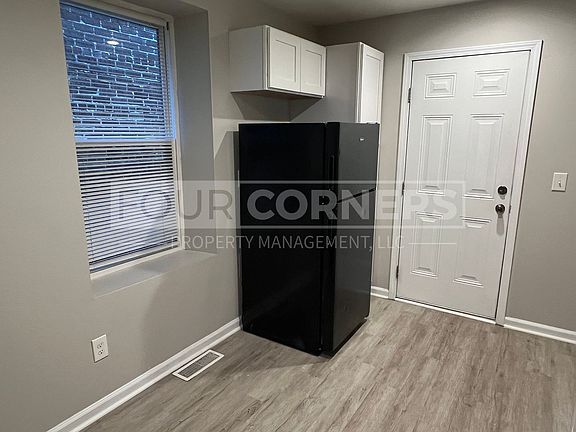 5th image of 2026 N Cherry St #B