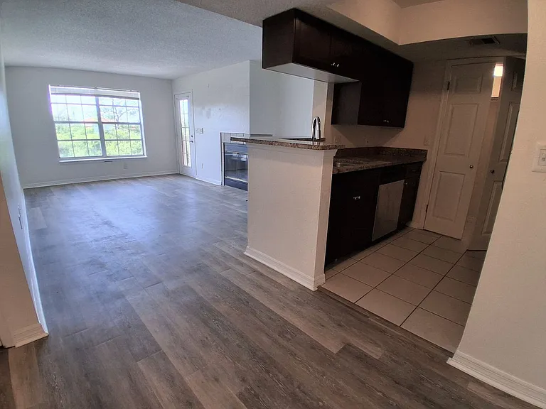 10200 Gandy Blvd N #514 — Photo 10