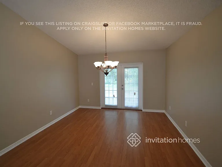 8207 Stockton Way — Photo 3