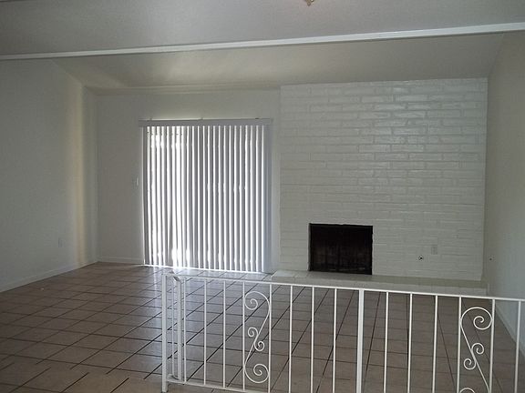 3rd image of 6052 N Augusta St #768