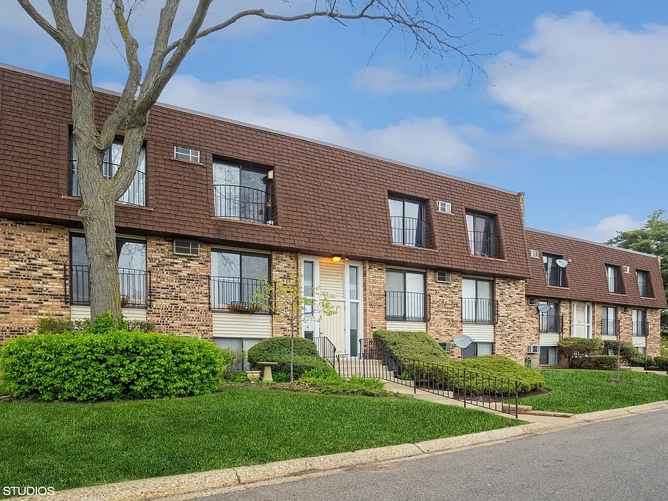 200 S Waters Edge Dr #102