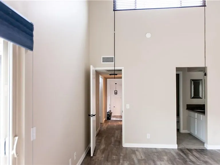 1527 Wavertree Ln — Photo 25