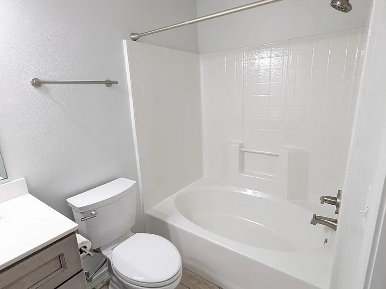 7592 Chablis Cir — Photo 8